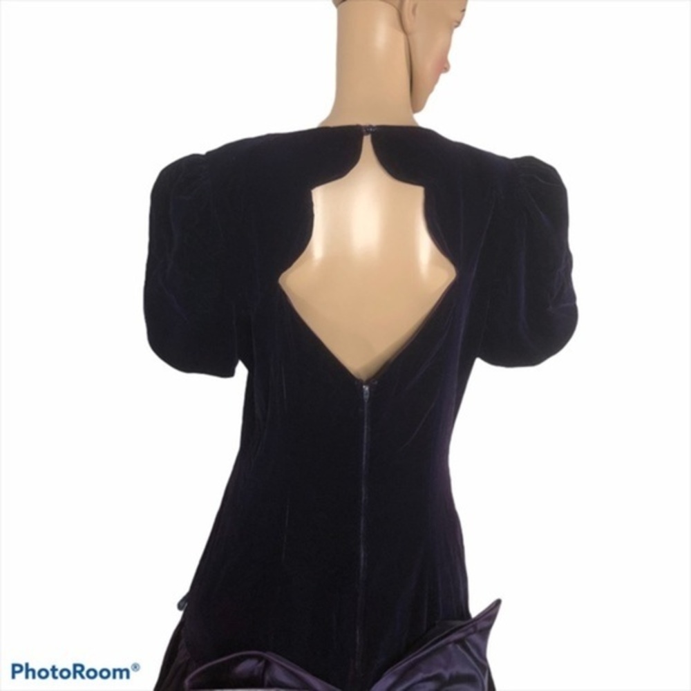 𝅺Karen Lukas vintage dress in rich velour - Picture 7 of 16